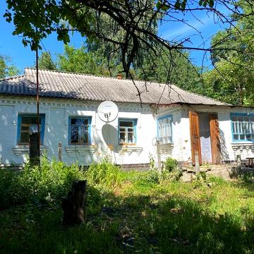 Продається садиба Терміново 1.5 га землі, два будинки