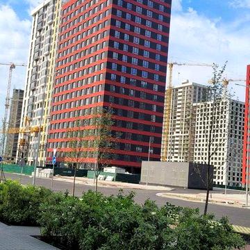 ЖК "Варшавский 3".Буд. 10.1. Зданий.Можна на ремонт.3х кімн. 77 метрів ЖК Варшавський 3
