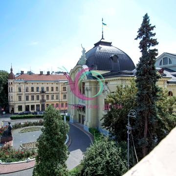 Миколи Лисенка вул., 2