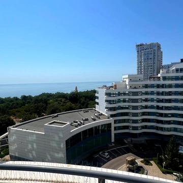 Літературна вул., 1а