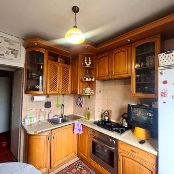 Князя Володимира Великого просп., 89