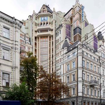 Тараса Шевченка бульв., 11