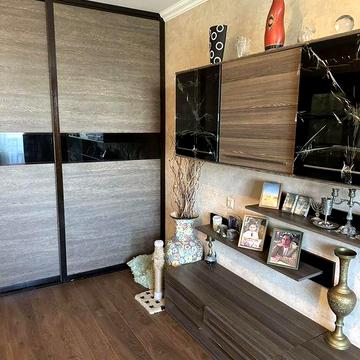 Продам двух комнатная квартира.на Варненской рядом с парком Горького Х ЖК