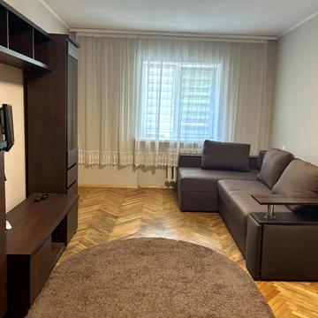 Голосіївський просп. (40-річчя Жовтня), 124 к1