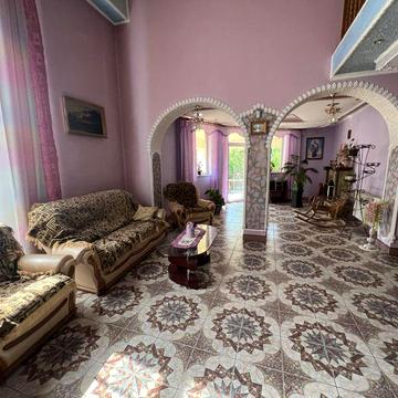 Оренда великого будинку 6 кімнат