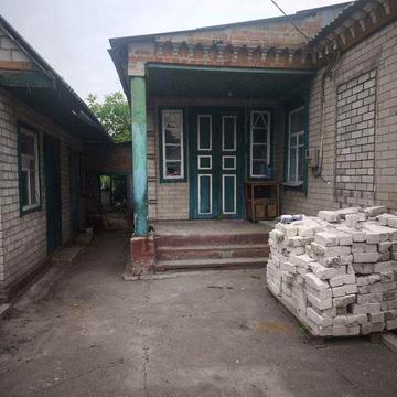 Продам будинок під реконструкцію з частковим ремонтом від власника