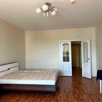 Здам 3кімнатну квартиртиру Алматинська 8\13ц 101/57/15 косметика