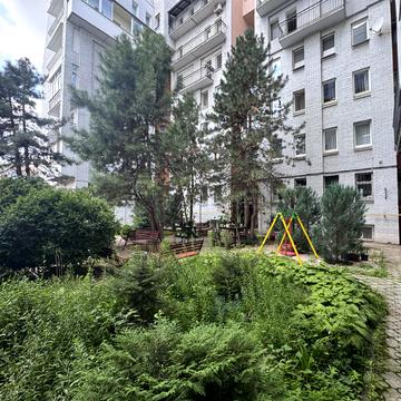 Оленівська вул., 10