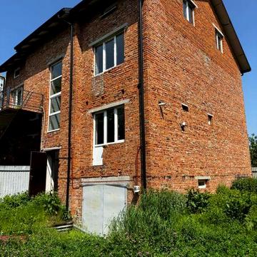 Продаж Будинок вул. Патона, два поверхи, 2 сот.ділянка.