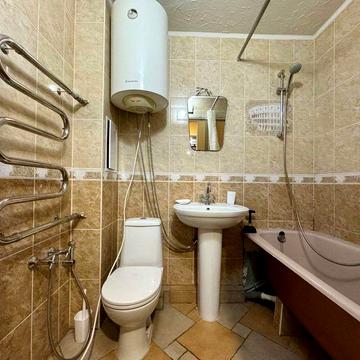 Продам 1 кім кв-ру, Гузара (пр. Комарова), 9-А, Соломянський район,