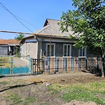 Продам дом в районе Комсомольской. 6 соток, 4 комнаты. общая площадь