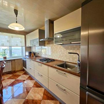 Продаж 3-кімнатної квартири в центрі міста