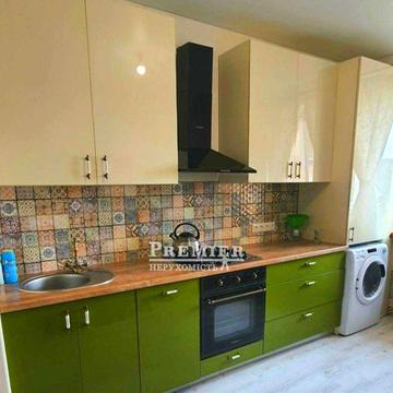 Продам велику 1-но кімнатну квартиру біля моря