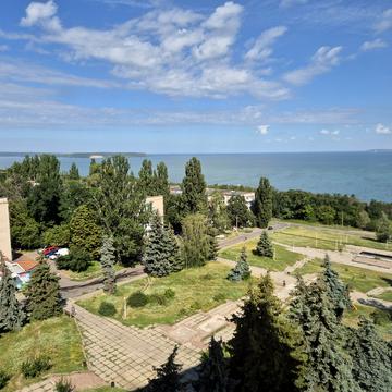 Героїв України, 61