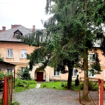 Дністерська вул., 6
