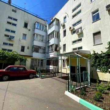 Продам  1-кімнатну квартиру в центрі Авангарду! вул. Центральна