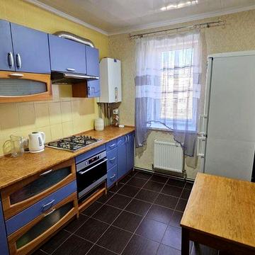 Укомплектована 2-кімнатна квартира на Кропивницького