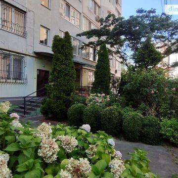 Продаж 2к Квартира Тополина вулиця