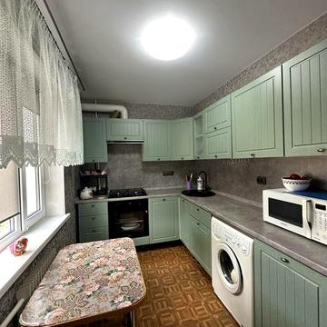 Продам 3-комн ЛУЧШИЙ 3 этаж 11мкрн YANOVA