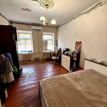 Продаж 3к Квартира Андрія Покровського (Наваринська) вулиця