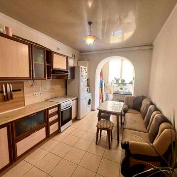 Простора двокімнатна квартира готова до проживання  м-р. Каскад