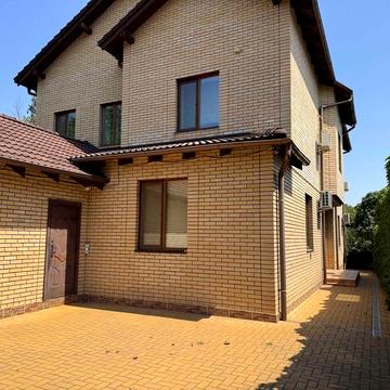 Продаж 2 поверхового будинку з гаражем і ділянкою на 6 соток