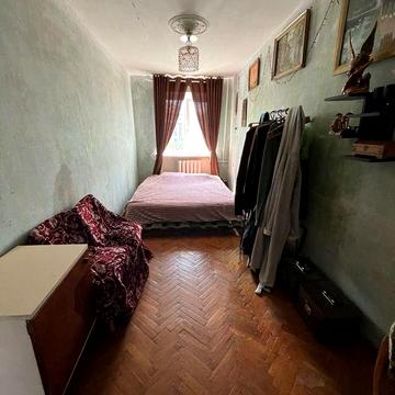Продам 3-кімнатну квартиру в центрі міста!