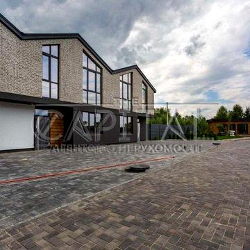 Romankiv Village – комфортне містечко таунхаусів за 30 хв від Києва