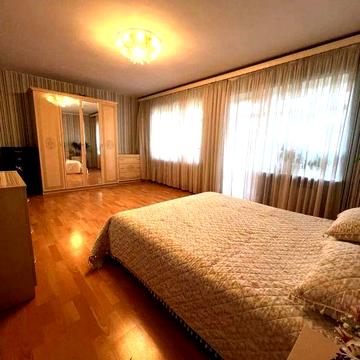 Продам 3к квартиру центр Грушевского