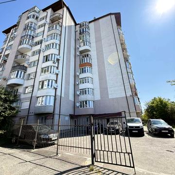 Володимира Вернадського вул., 42