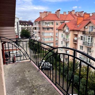 Продаж 4-кімнатної квартири в Боздоші
