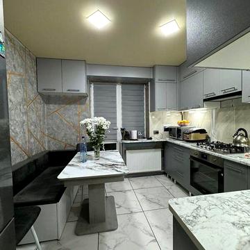 Продаж 2к Квартира Молодіжна (Комсомольська) вулиця