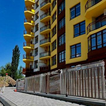 Терміновий продаж.3-х кімнатна квартира  в новому ЖК  БЕЗ КОМІСІЇ.