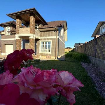 Продаж якісного будинку з ремонтом,гаражем та ділянкою 10 сот.