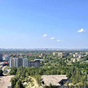 Милославська вул., 18