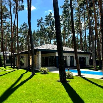 Продаж будинку з басейном у Лісовій Бучі, 15 соток, фасад травертин