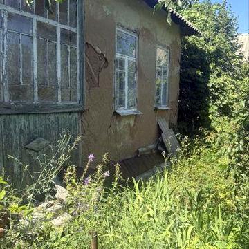 Продам участком с ветхим домиком в Коротыче