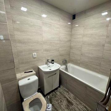Продам 2х комнатную квартру в районе кристала