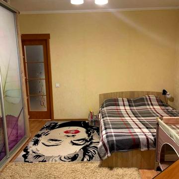 Продам квартиу в центрі Бучі