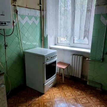 2 комнатная квартира. Фонтан. Парк Космонавтов. Общая 46 метро. 2 этаж