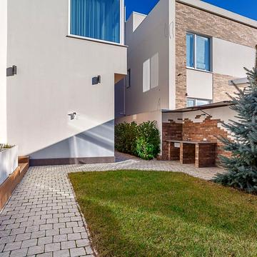 Сергія Єфремова вул. (Академіка Вавілова)