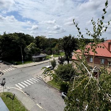 Володимира Гошовського вул., 4