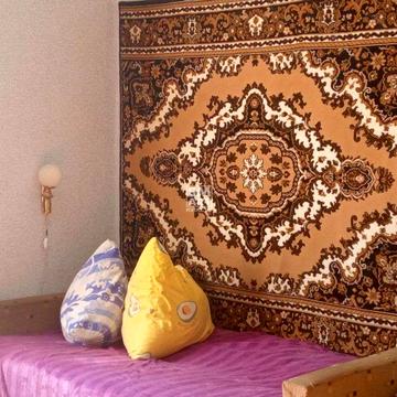 Продаю 1 кімнатну простору квартиру 34 м  у Фастові.