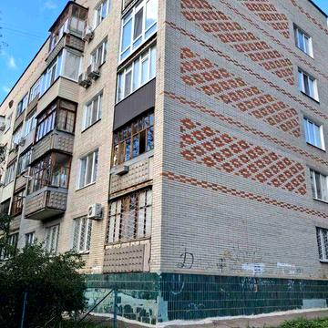 Продаж великох 3-х кім. квартири в центрі міста