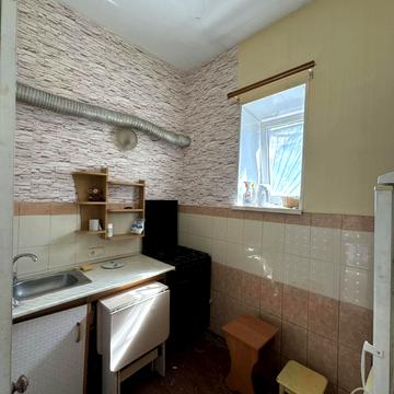 Разумовська вул., 36