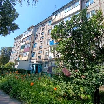 Продається двокімнатна квартира на польовій