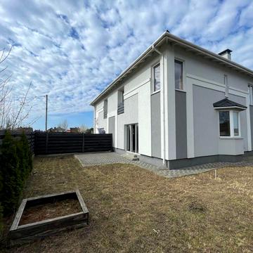 Дуплекс в Гатному 160 м², на 3,5 сотках землі у тихому місці.БЕЗ %