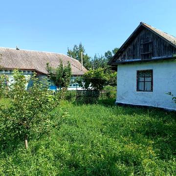 Продаж будинку у селі