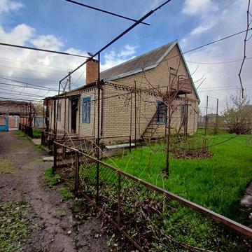 Будинок в центрі смт Софіївка