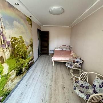 2х комнатная квартира ул.Айвазовского ХБК